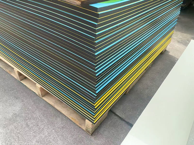 Amusement Facilities Child-Safe HDPE Tri-color sandwich Sheet